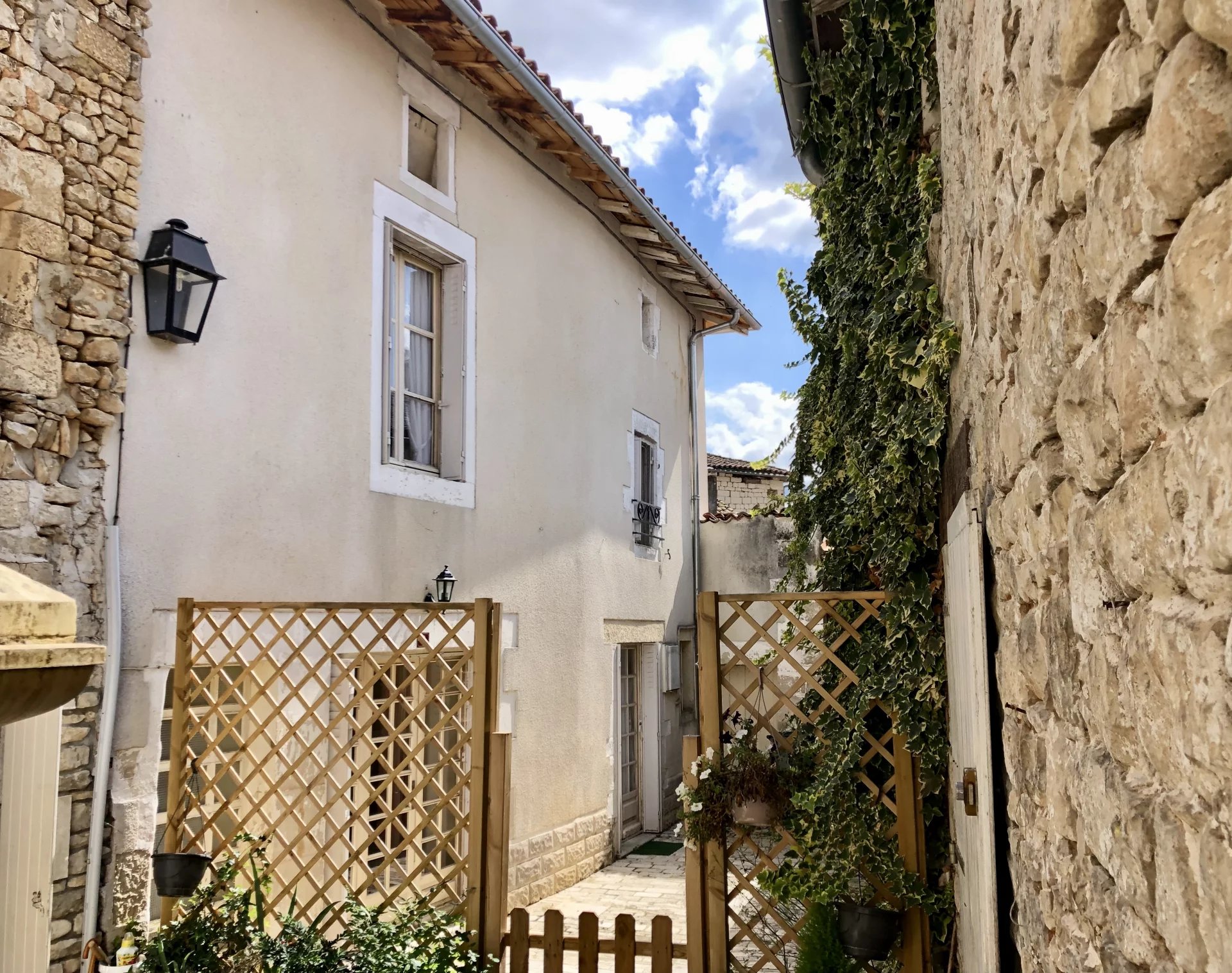 2 bed home in one of the prettiest villages in France, walking distance of shops/restaurants