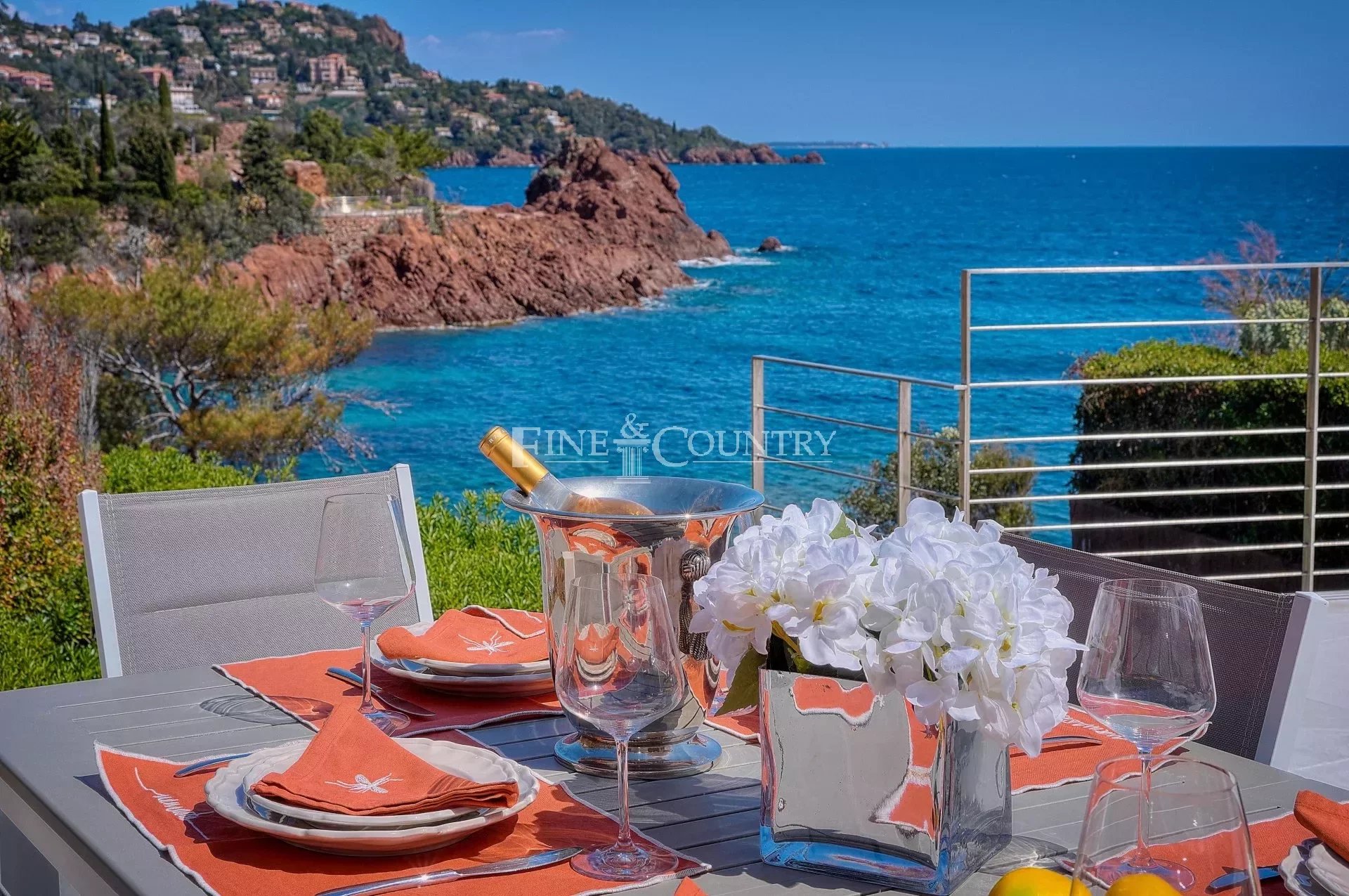 Seafront Villa for sale in Theoule-sur-Mer Accommodation in Cannes