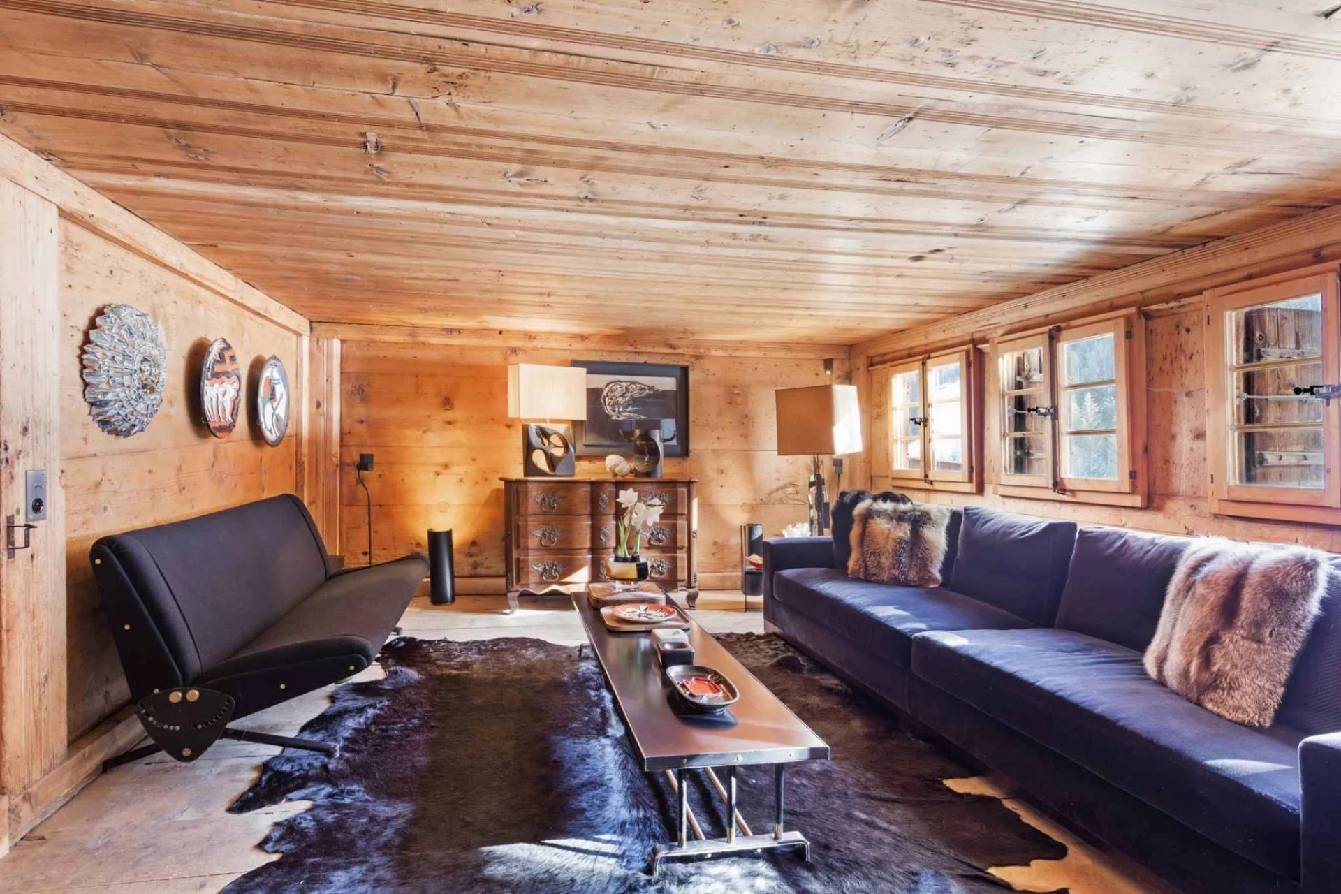 Luxury ski-in ski-out chalet in the immediate vicinity of Gstaad