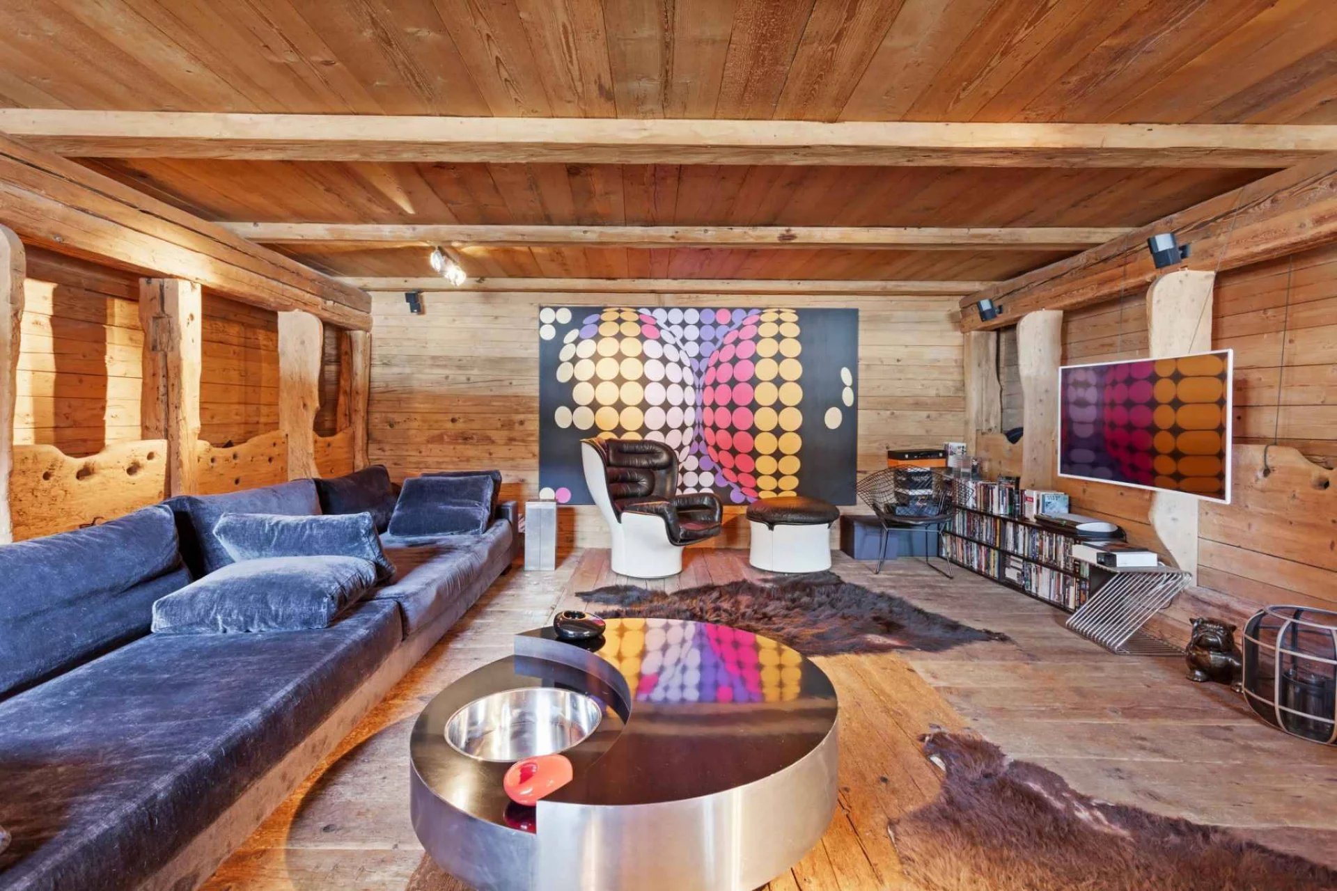 Luxury ski-in ski-out chalet in the immediate vicinity of Gstaad