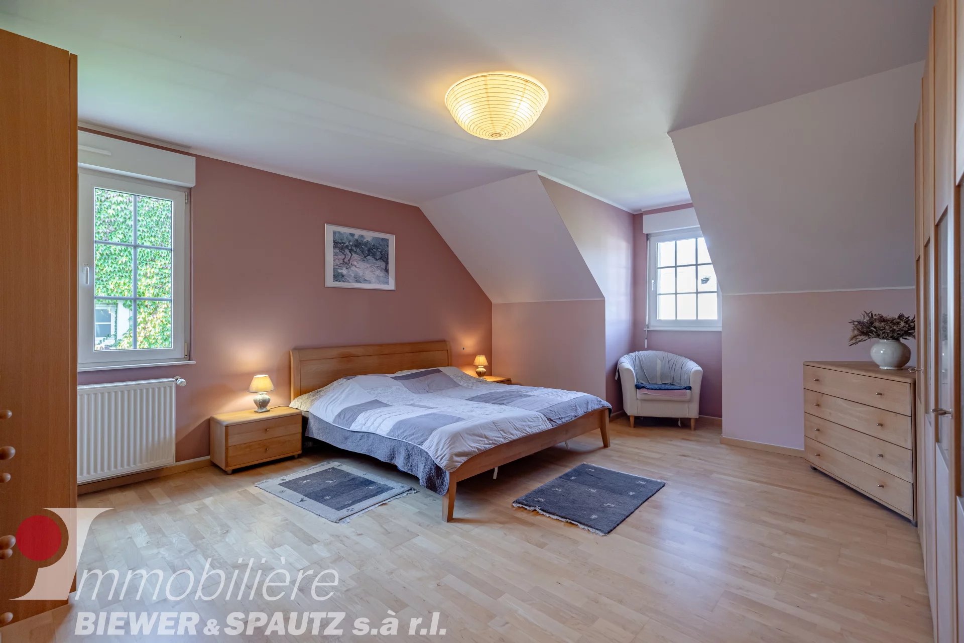 VENDUE - Maison individuelle avec 4 chambres à coucher à Berdorf