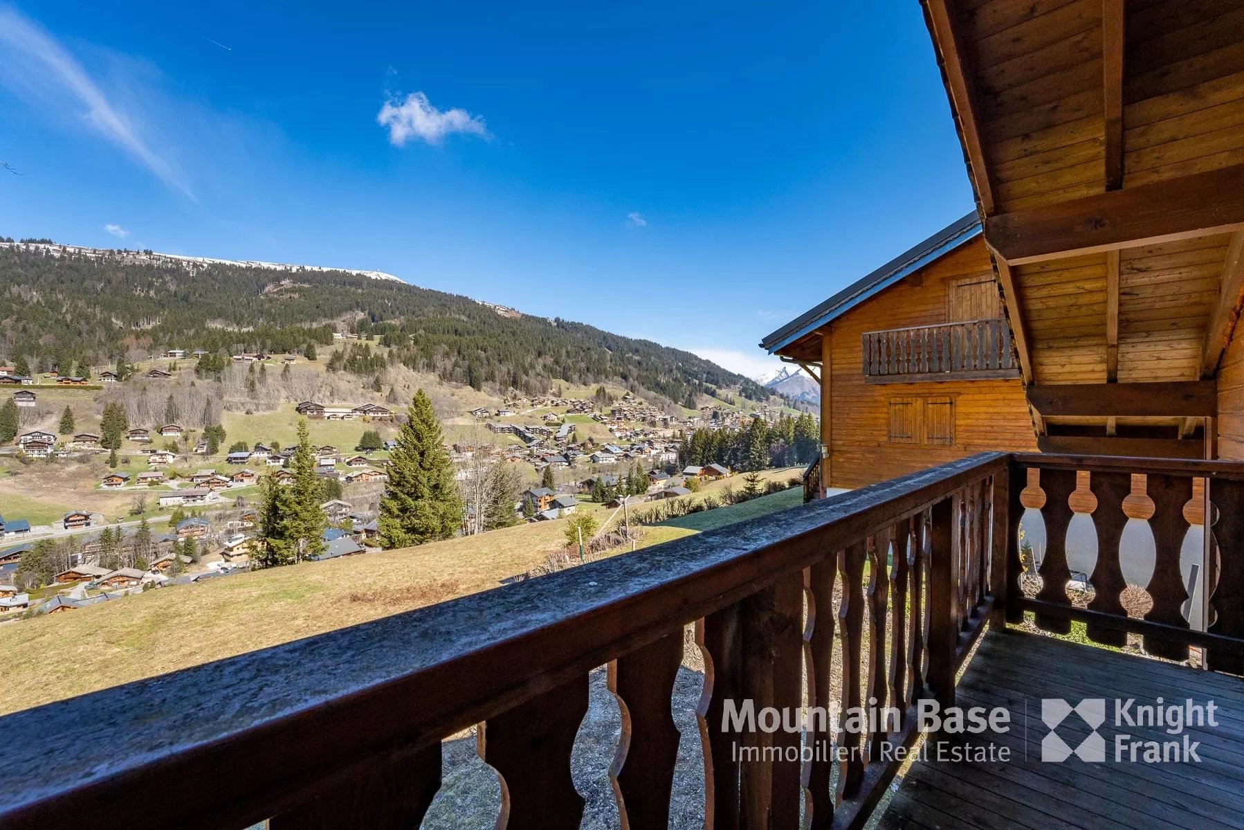 Photo of Charming 3 bedroom chalet with basement storage