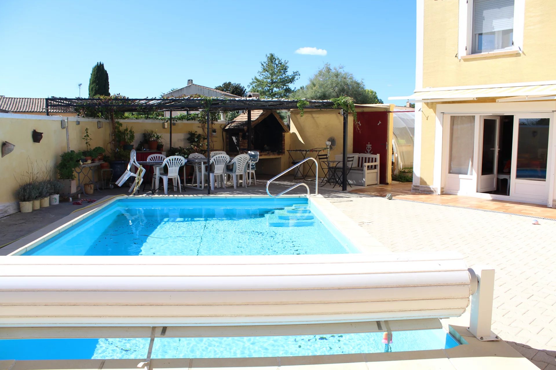 UCHAUD - Maison 125 M² avec piscine - 299 000 € FAI
