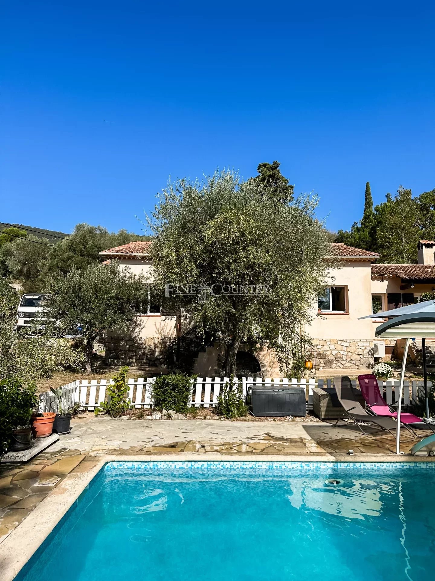 Photo of Charming Bungalow with Pool for sale in Le Tignet