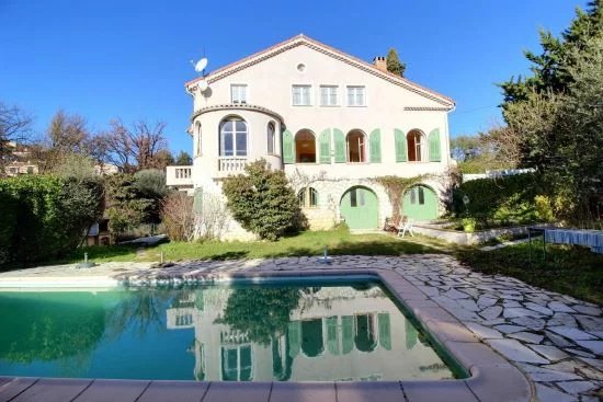 Vence - Villa with pool - to renovate