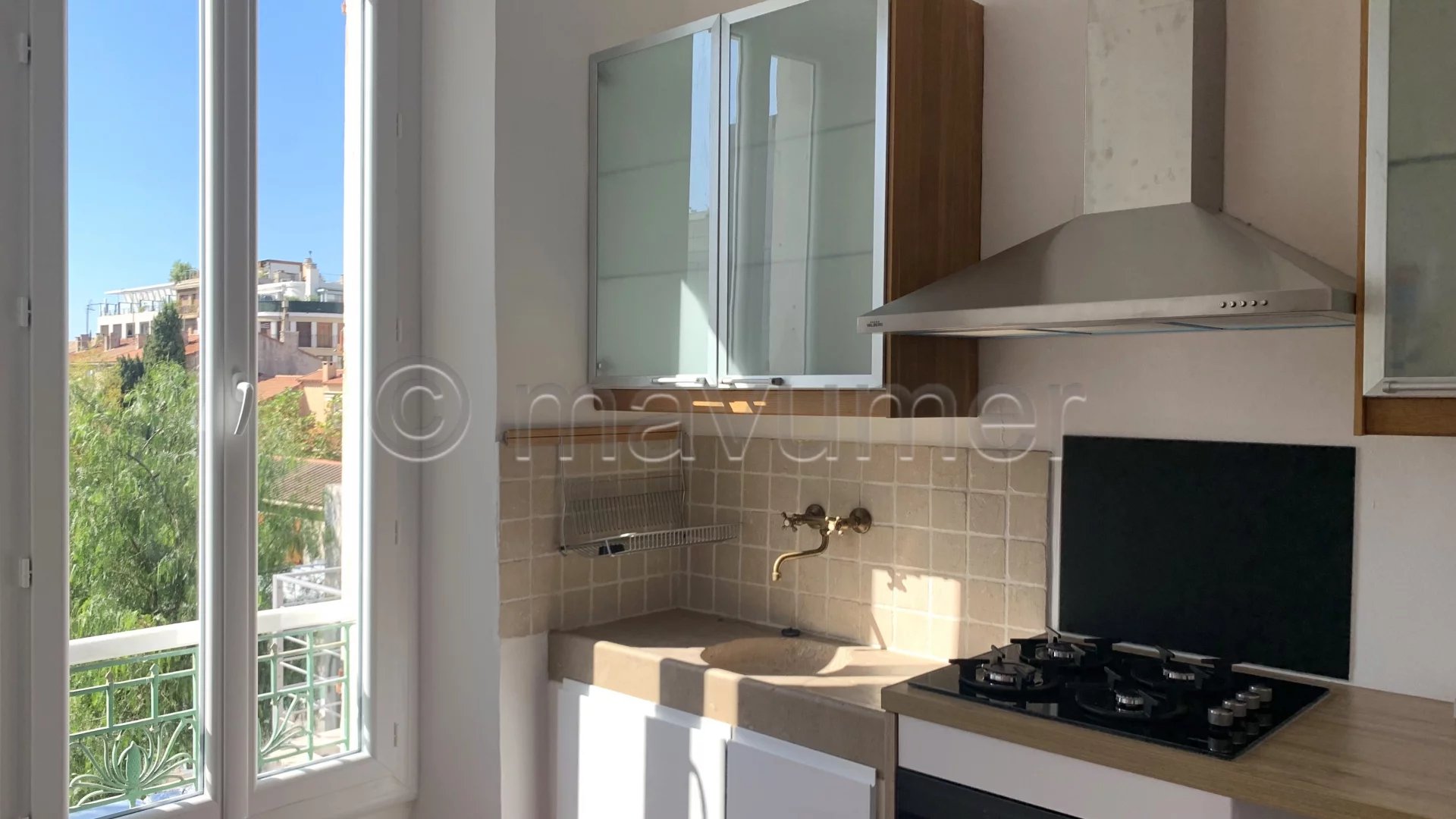 IDEAL INVESTISSEUR - Appartement T2 - quartier Sainte Anne - 13008 Marseille