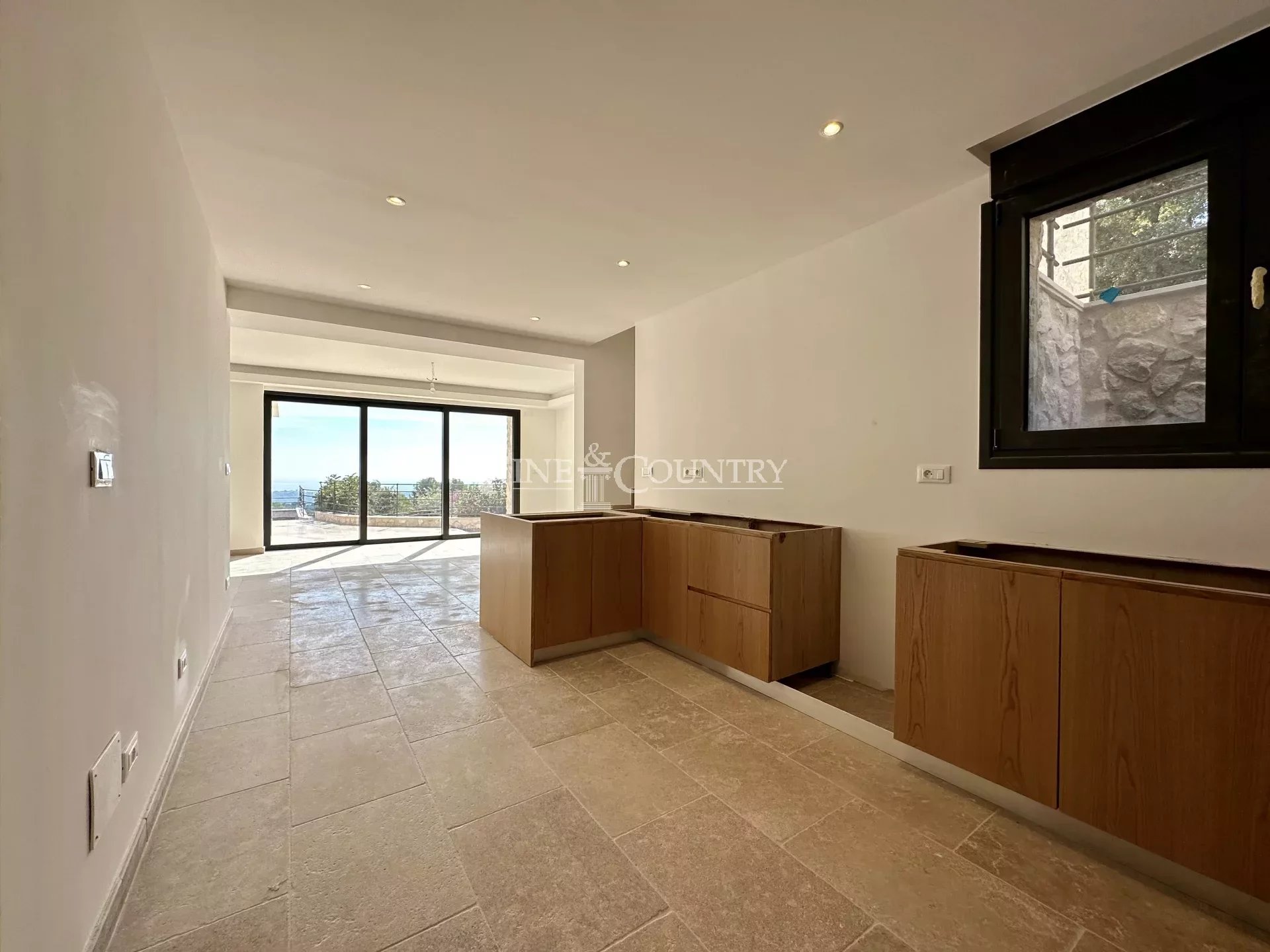 Photo of Luxury villa for sale by St Paul de Vence,  with panoramic views
