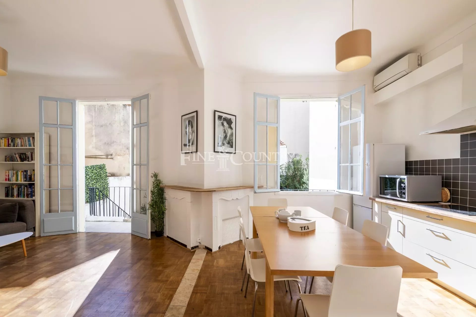 Townhouse For Sale in Cannes