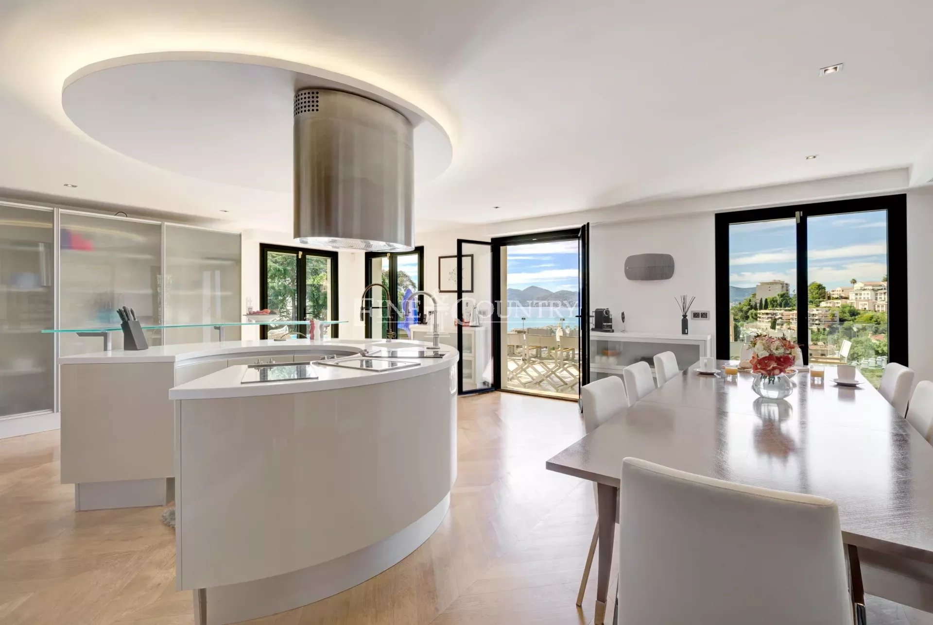 Vente villa à Cannes vue mer - Croix des Gardes