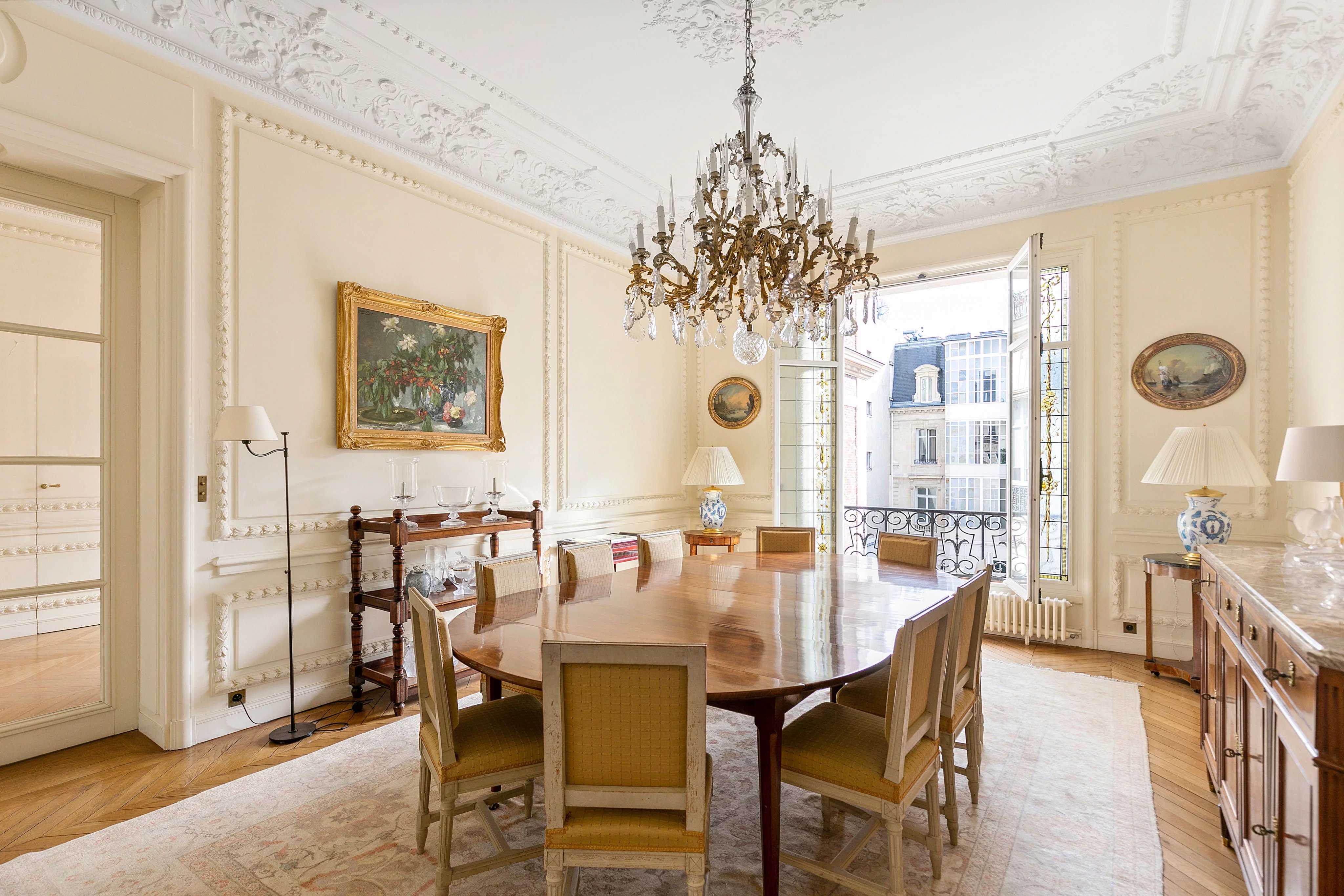 Faubourg Saint-Honoré Apartment for Sale