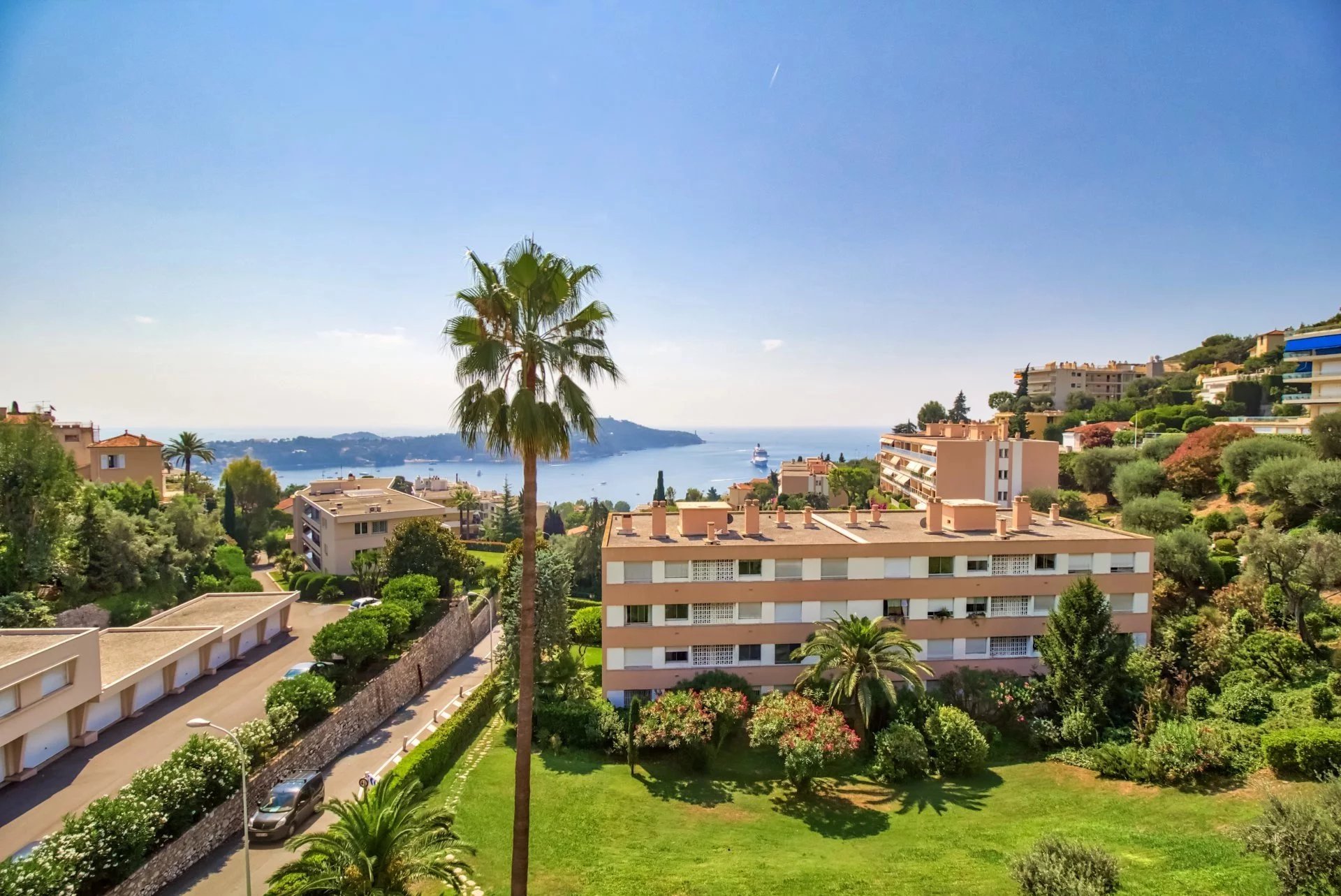4 rooms - Second to last floor - Panoramic sea view - Villefranche-sur-Mer