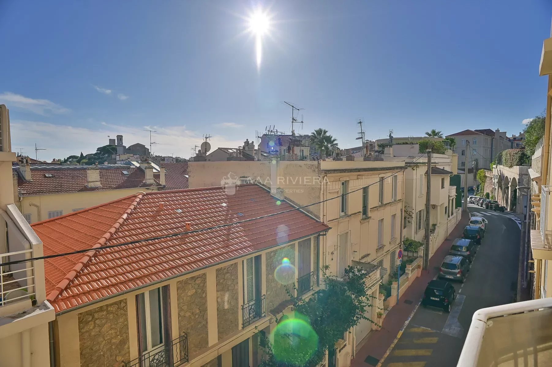 Exclusivité - Cannes Petit Juas -  Superbe appartement avec balcon à 5 minutes du centre