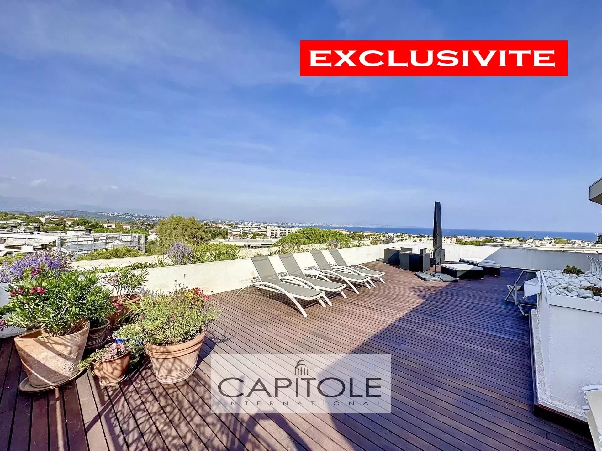 Antibes: Villa sur le toit vue mer panoramique