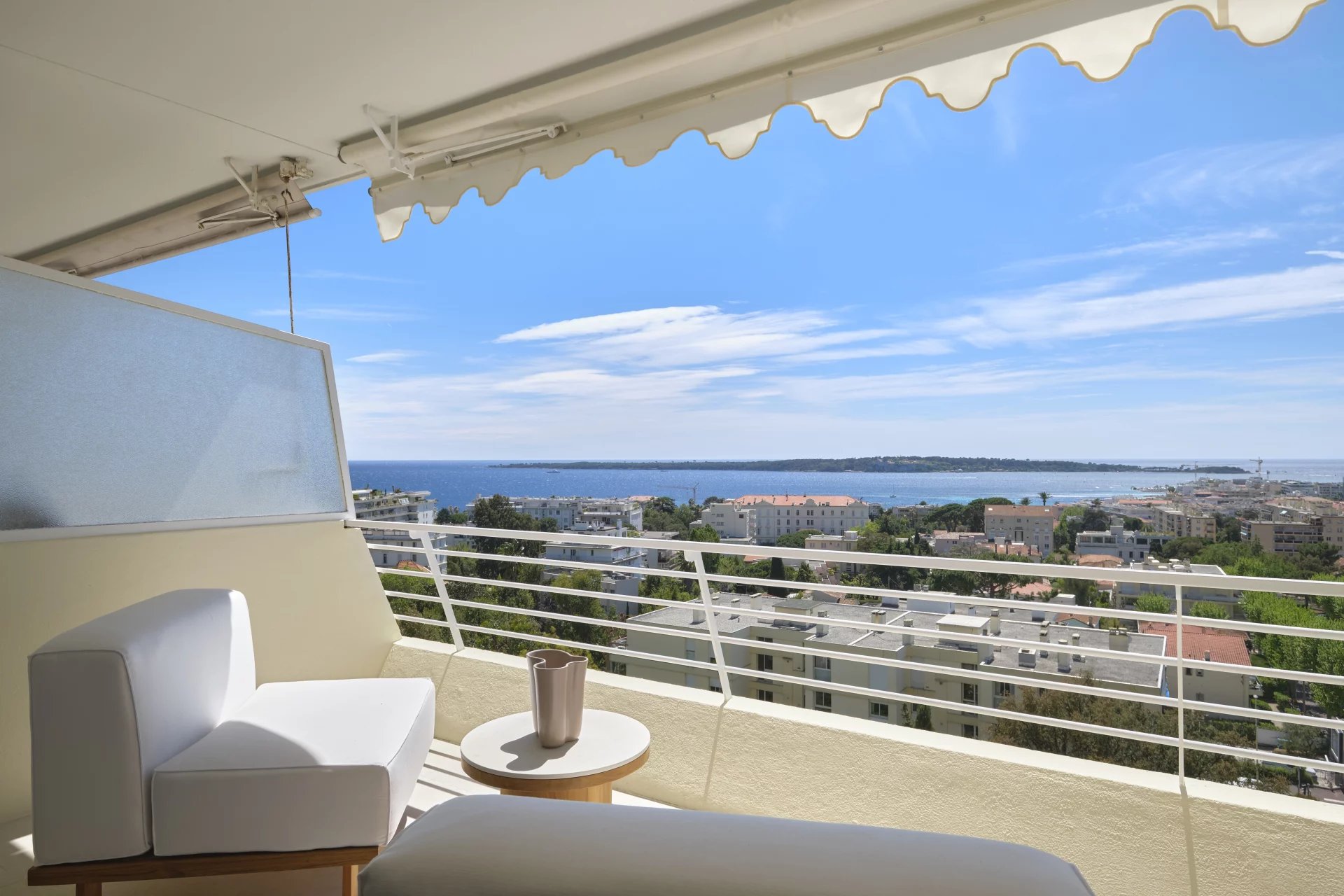 CANNES ALEXANDRA PALACE RESIDENCE 2 BEDROOM APARTMENT