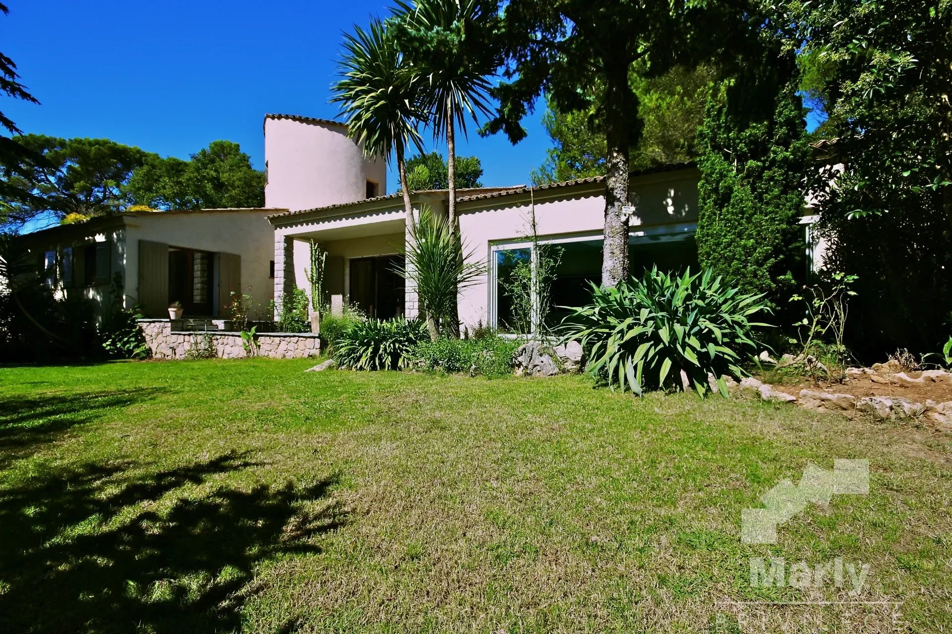 Mougins Résidentiel - Villa atypique !