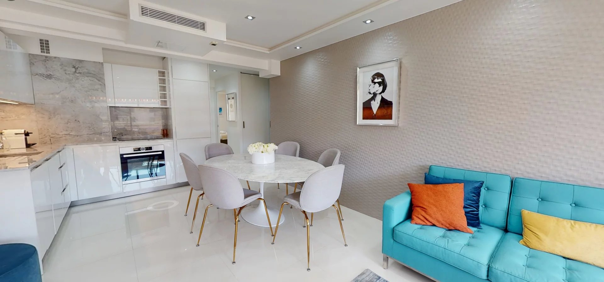 CANNES CENTRE - 3 BEDROOM APARTMENT