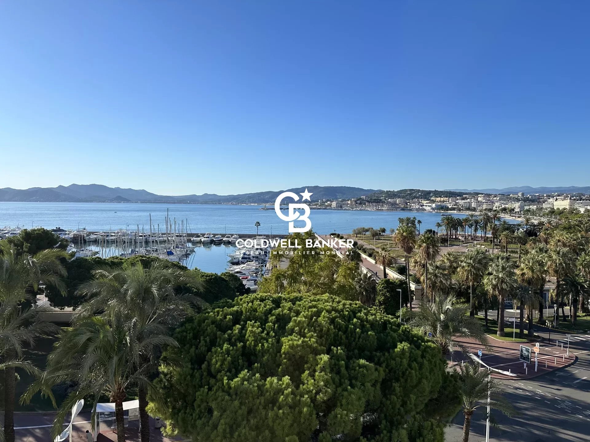 Cannes croisette vue mer panoramique 140 m2