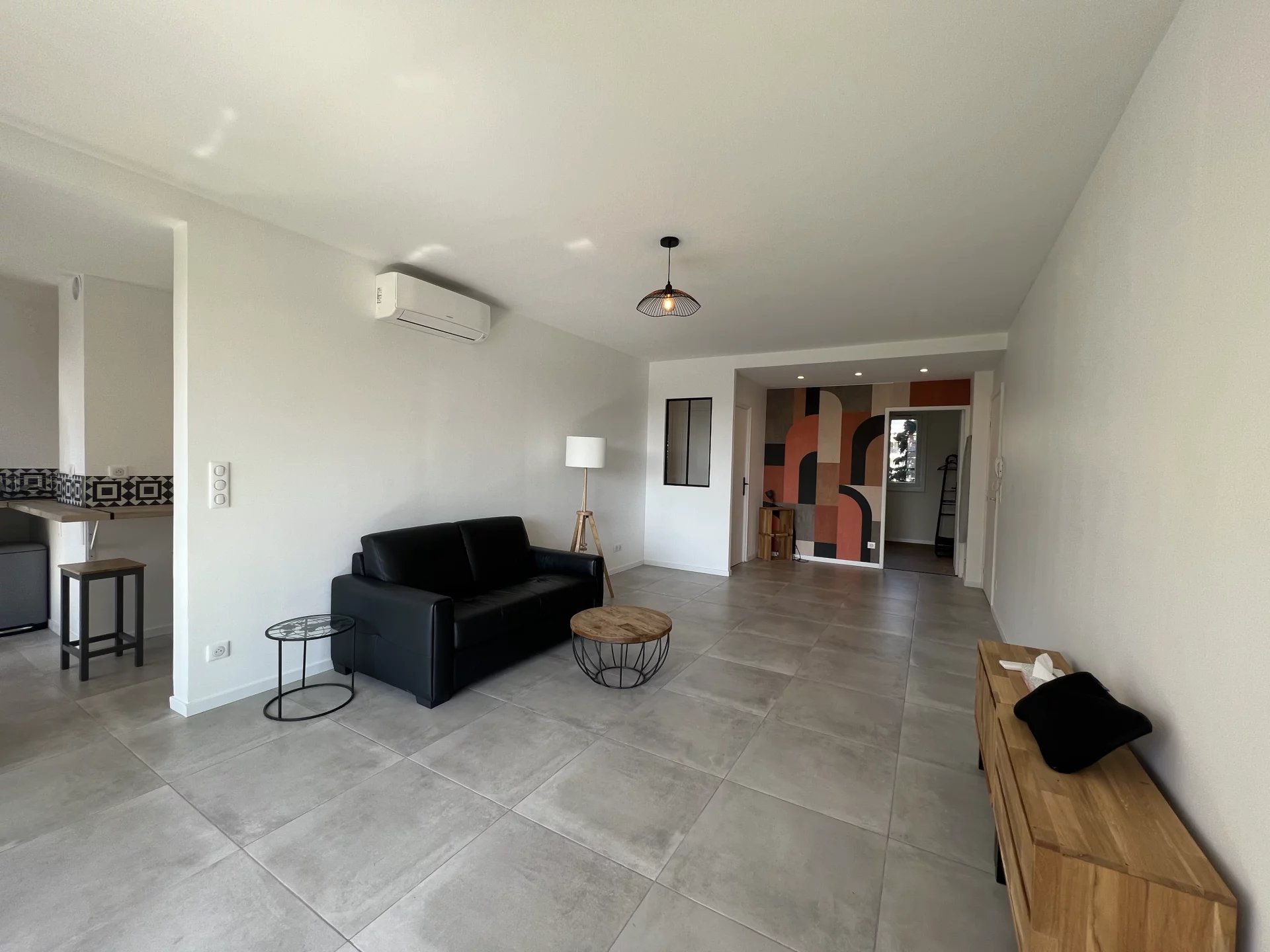 MANDELIEU 3-room apartment fully renovated