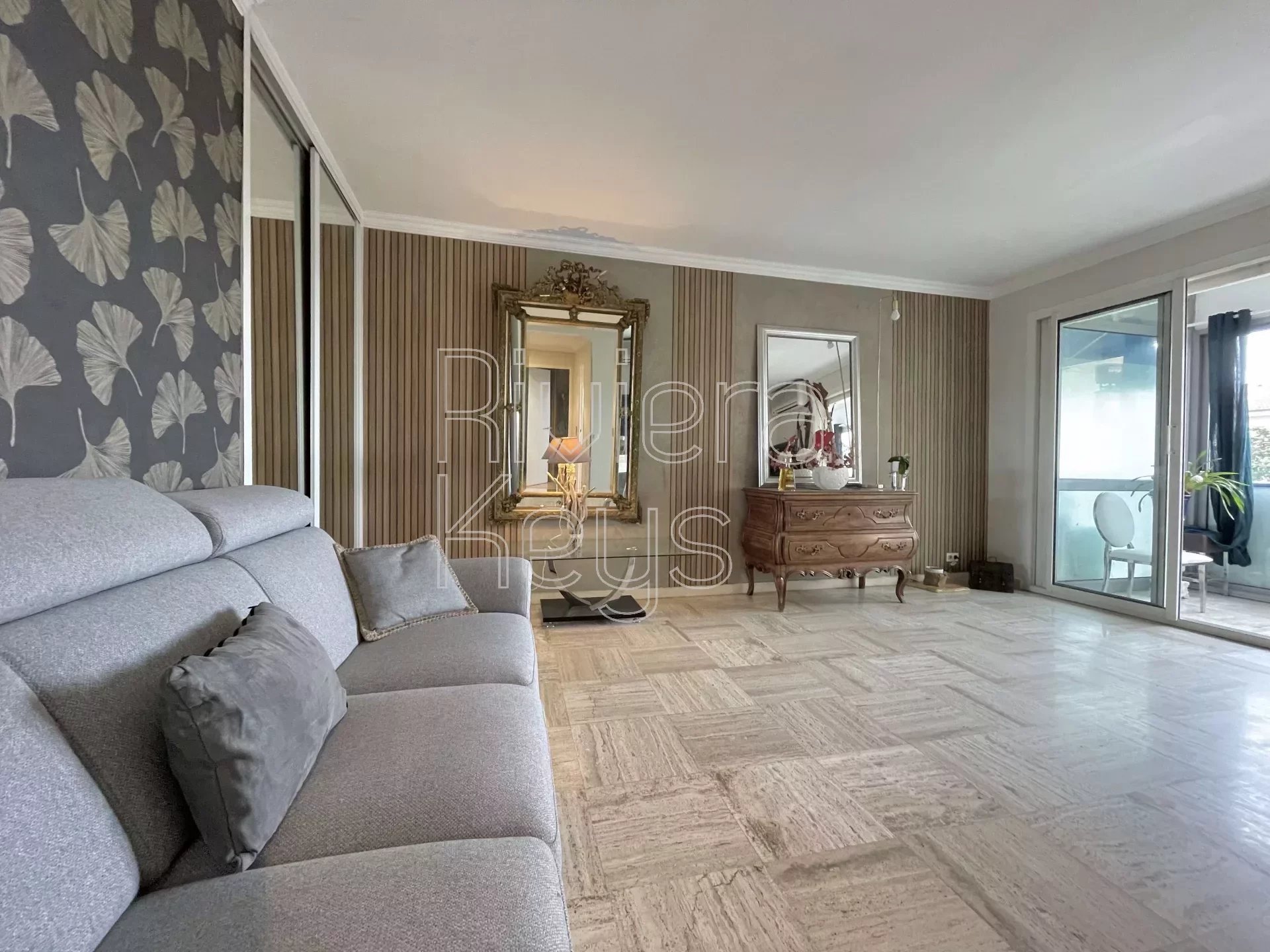 2-Zimmer-Wohnung mit Terrasse, zentrale Lage nahe der Croisette, Basse Californie in Cannes