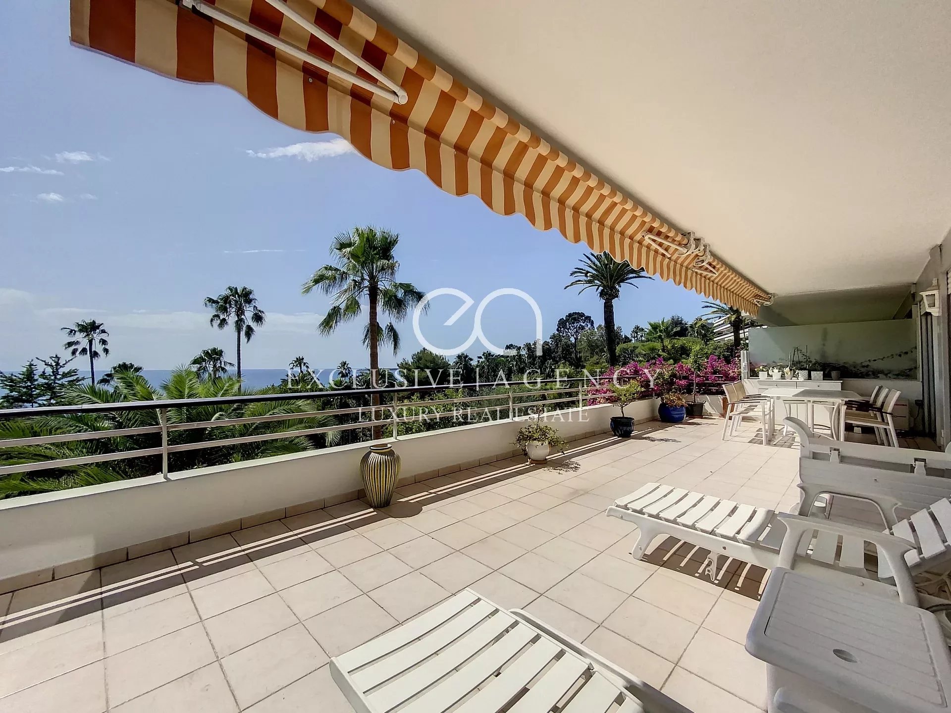 A vendre Cannes Eden appartement 4 pièces 107m² vue mer panoramique