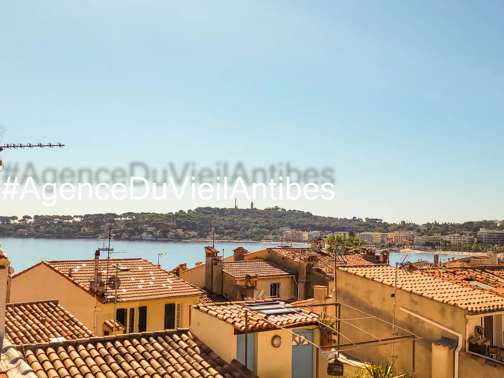 Old Antibes Safranier, House 140 m2 with 2 Terraces sea view,