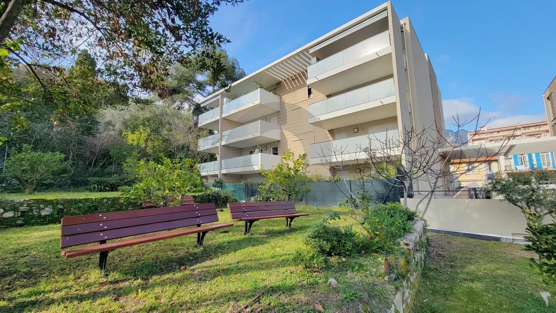 Bright F3 from 2018 with Terrace in the Heart of Menton