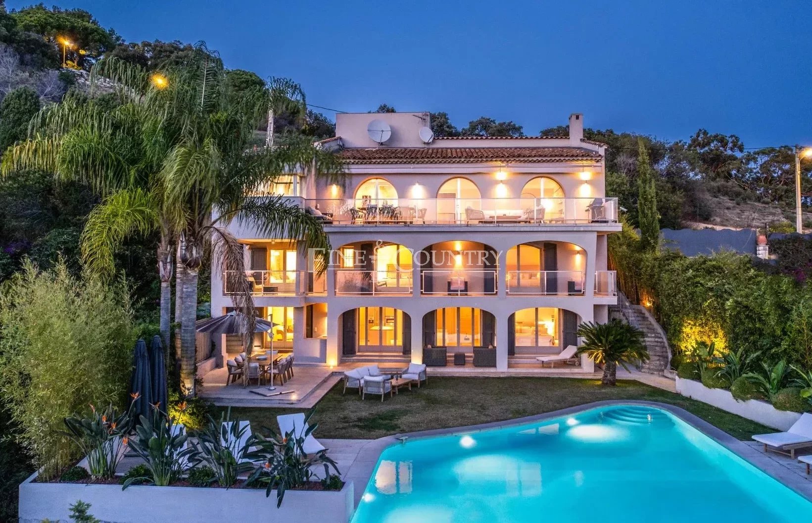 Villa for sale in Cannes, la Californie with sea views