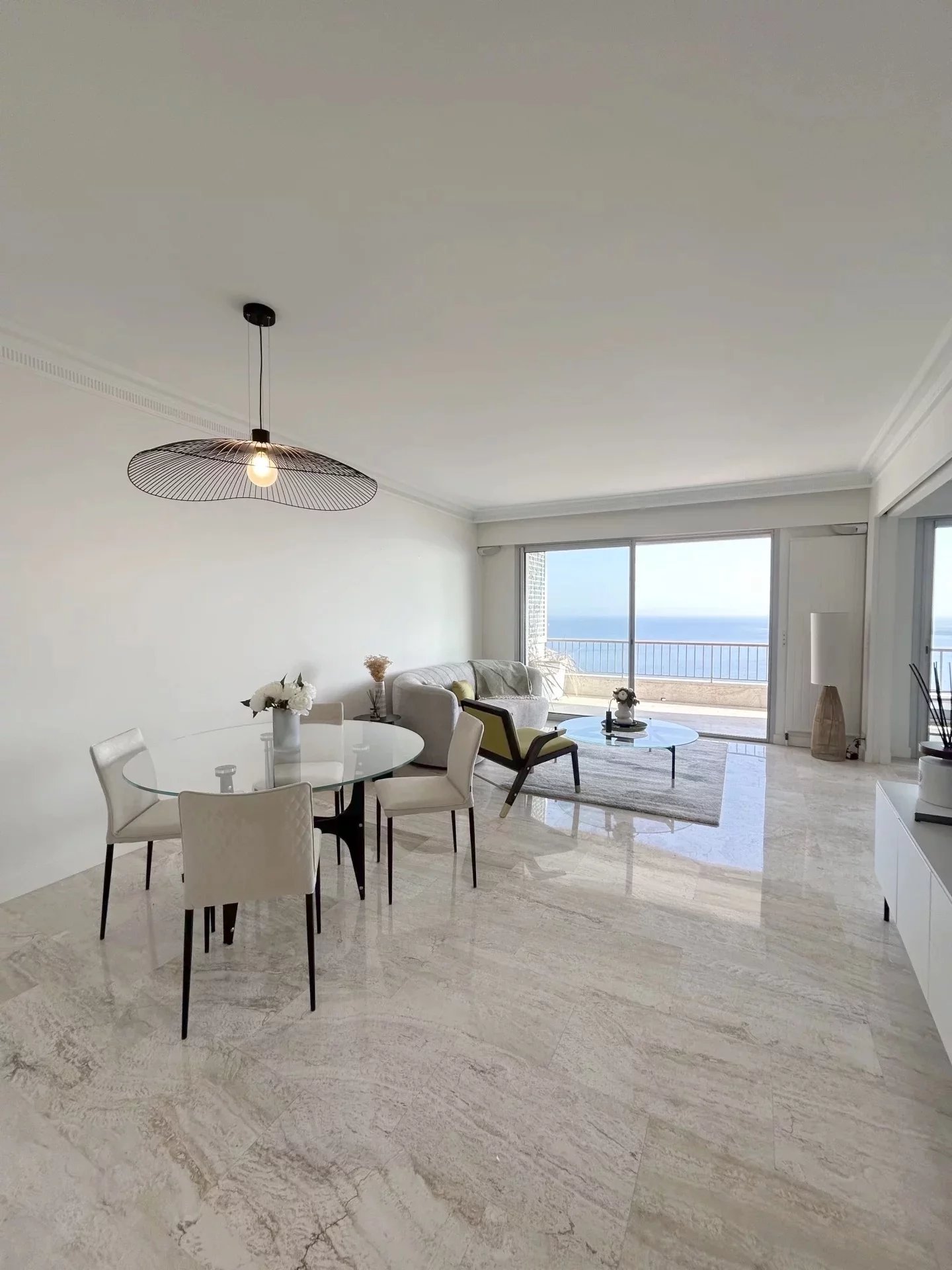Cannes: California Superb 3 room apartment 91m2, Terrace, sea view, cellar, garage