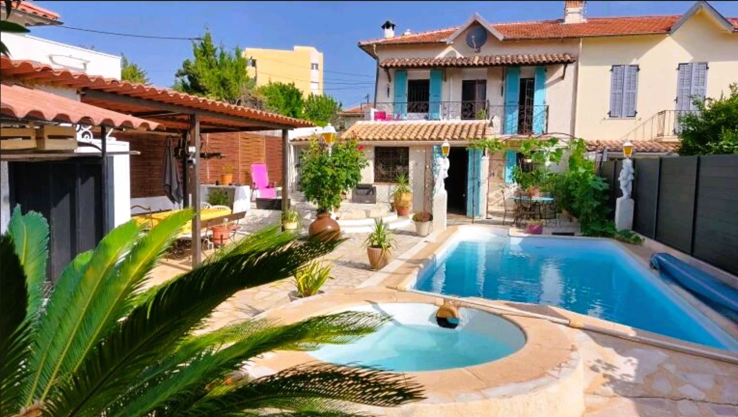 700m from the beach, 110sqm House, Swimming pool-Jacuzzi