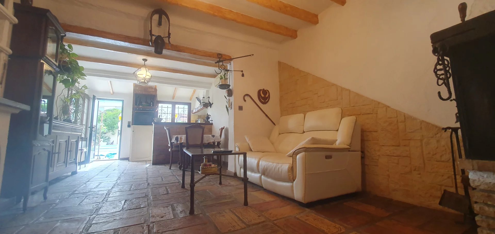 700m from the beach, 110sqm House, Swimming pool-Jacuzzi