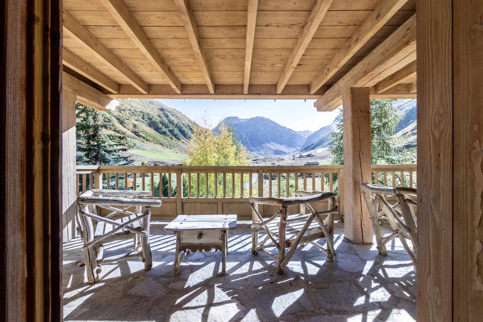 TYPICAL ALPINE PROPERTY WITH BREATHTAKING VIEWS
