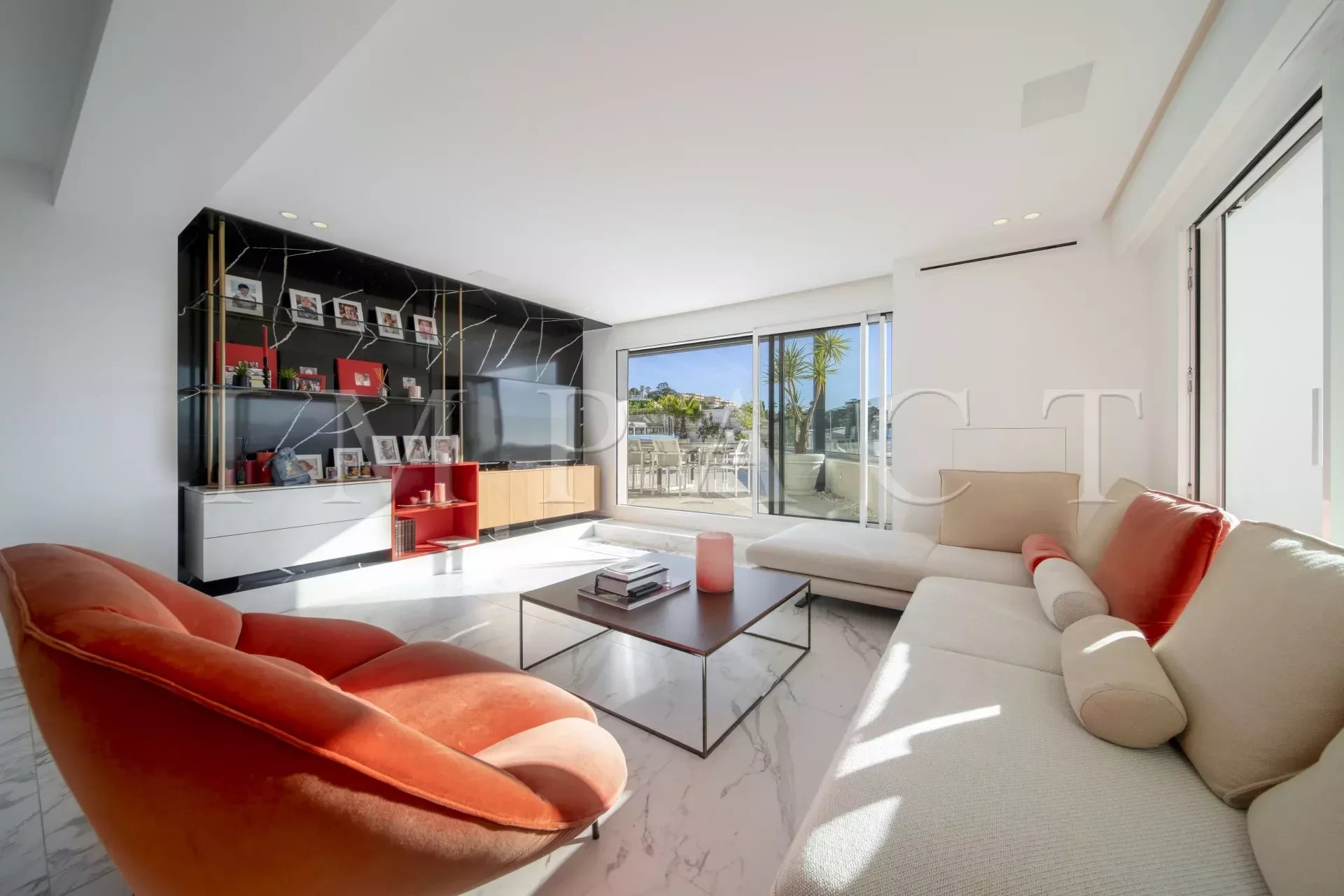 Cannes luxurious apartment sea view to rent