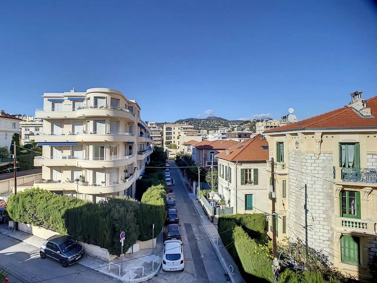 Appartement  4 Rooms 94m2  for sale   650 000 €