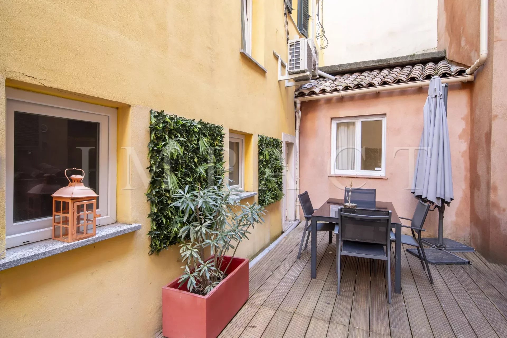 Cannes Suquet apartment for sale