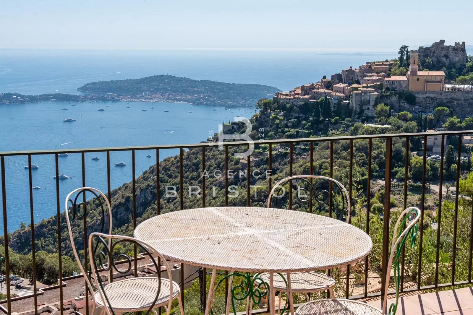 Villa in Eze - Panoramic Sea View - Quiet - Buying and Selling with Agence Bristol