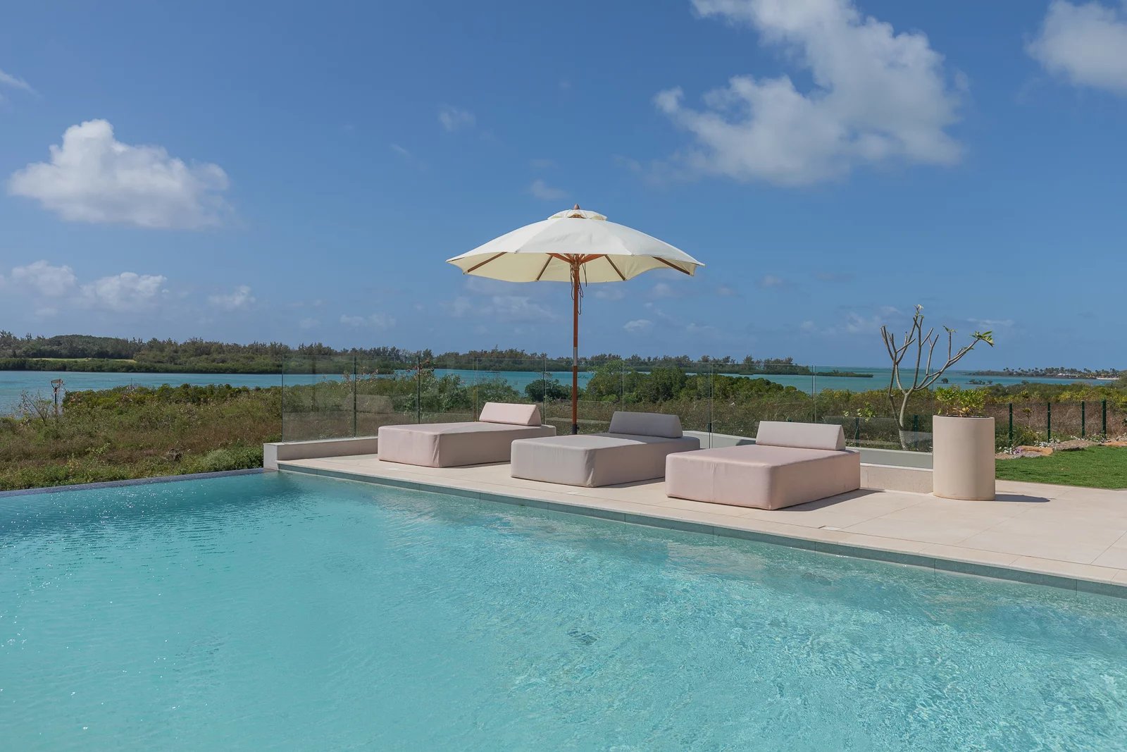 BEAU CHAMP -  Luxurious villa with incredible views - 4 bedrooms