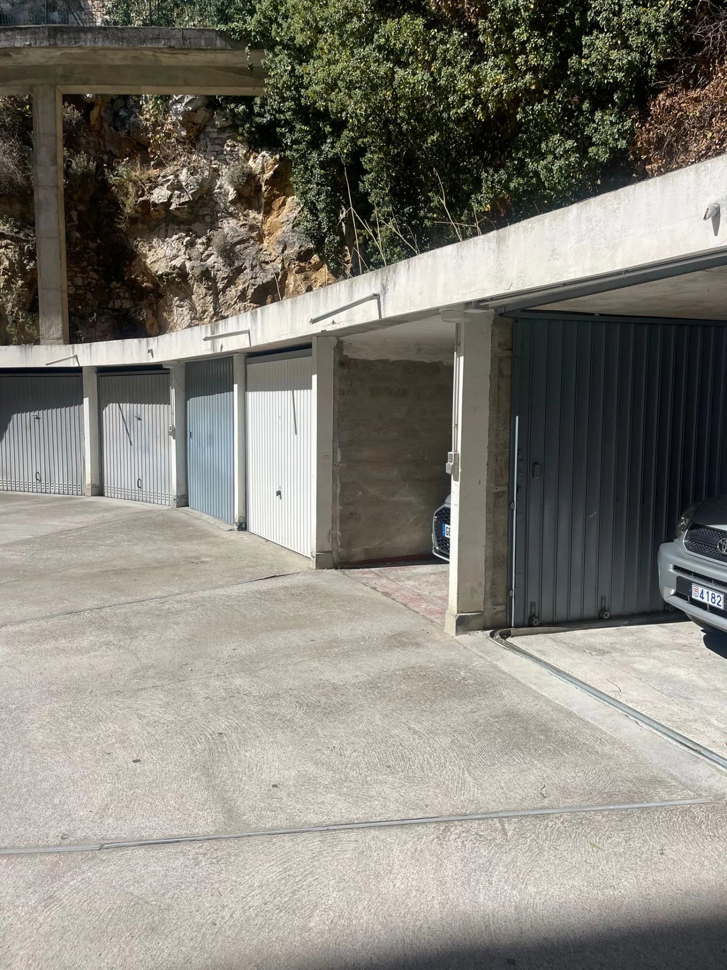 SOUS OFFRE Exclusivité Garage à vendre !