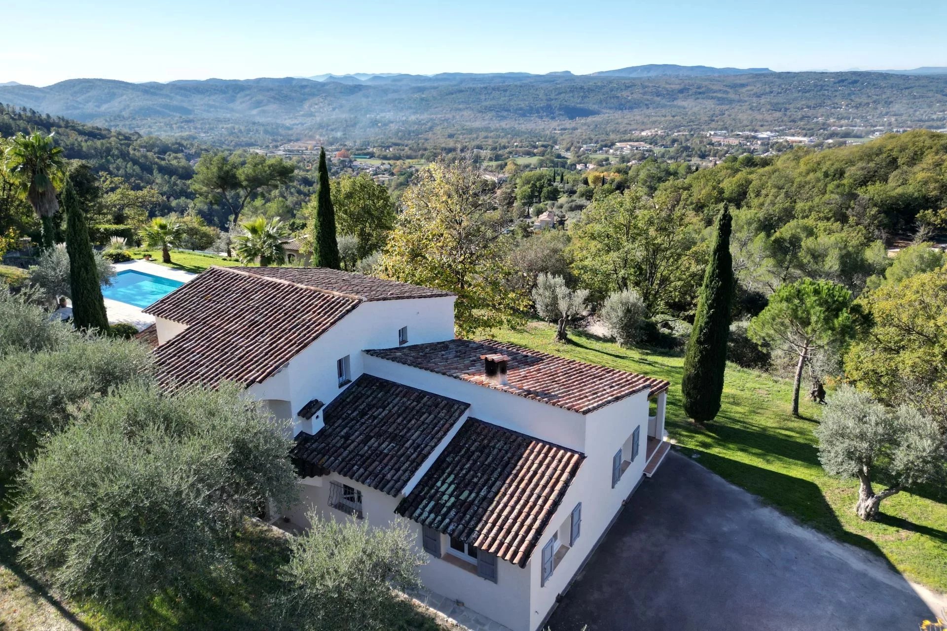 Great 5 bedroom villa with breathtaking views - Montauroux