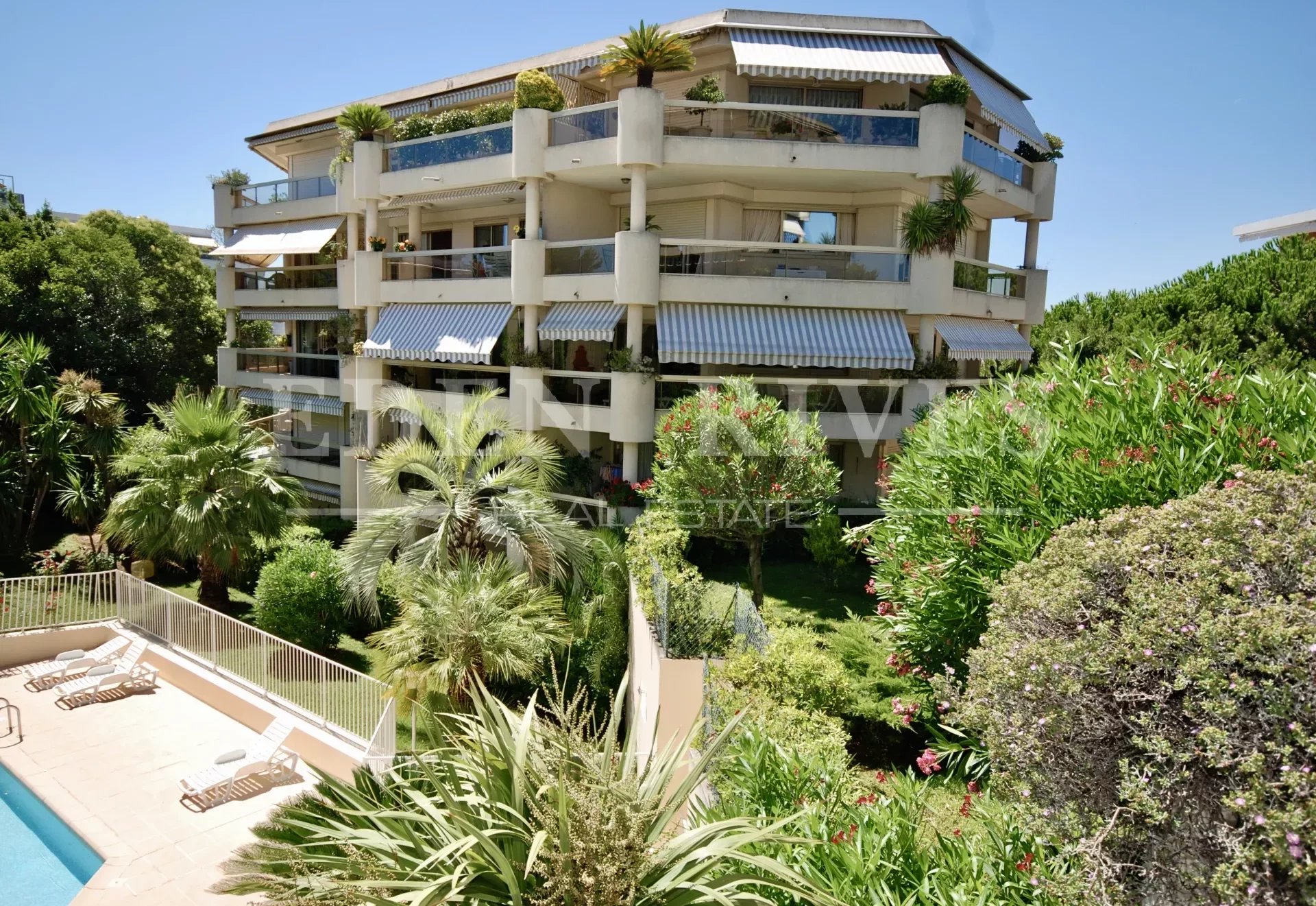 Vente Appartement 80m² 3 Pièces à Antibes (06600) - Eden Rives Exclusif