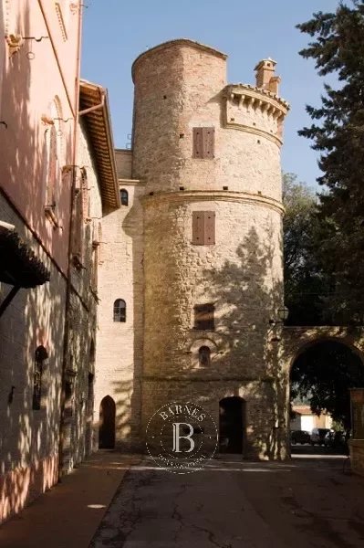 Castle Deruta - picture 6 title=