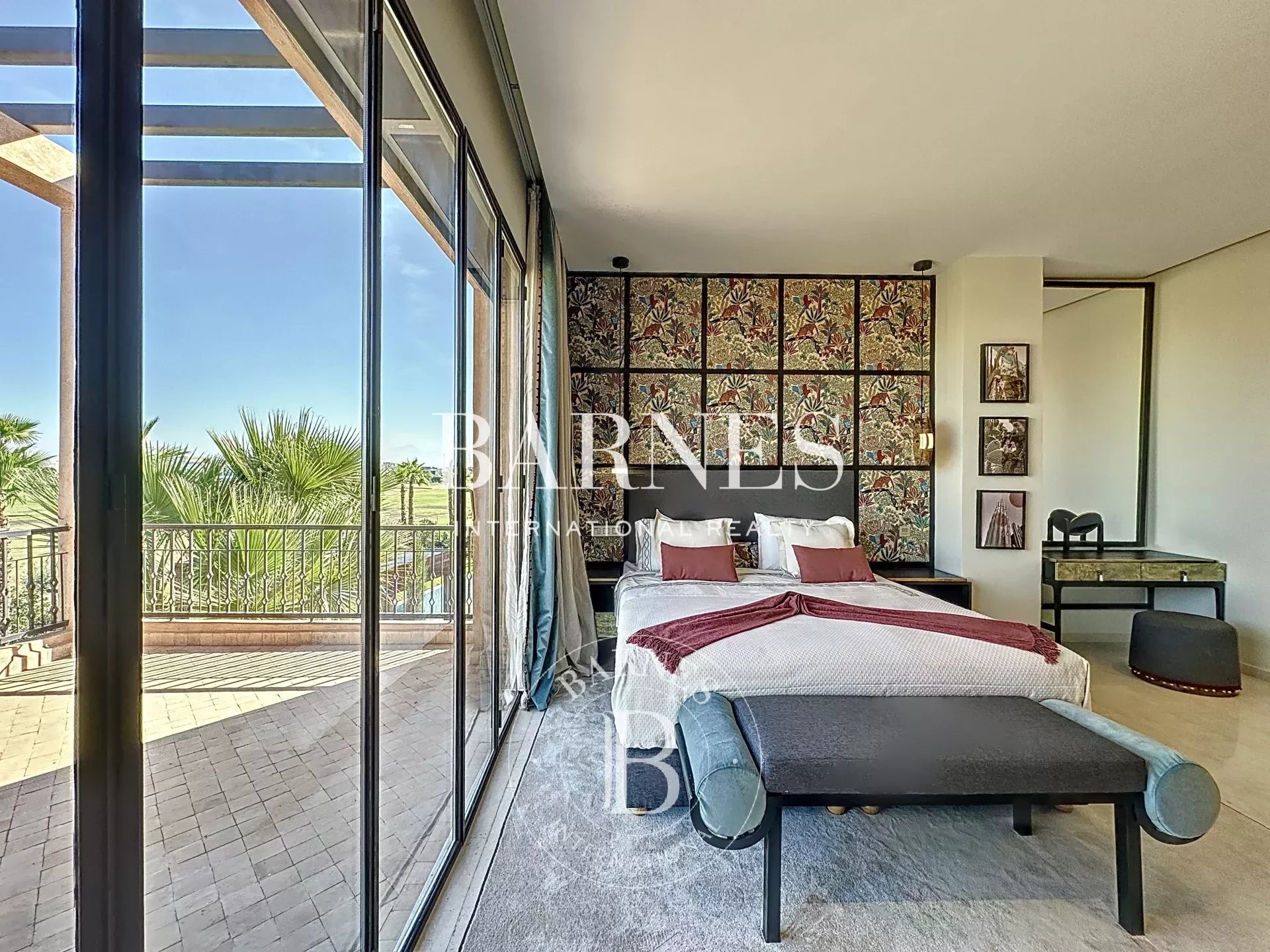 4-suite villa with a refined Moroccan style, located directly on the golf course. - picture 15 title=