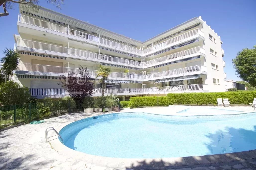 Sale Apartment - Antibes Cap-d'Antibes