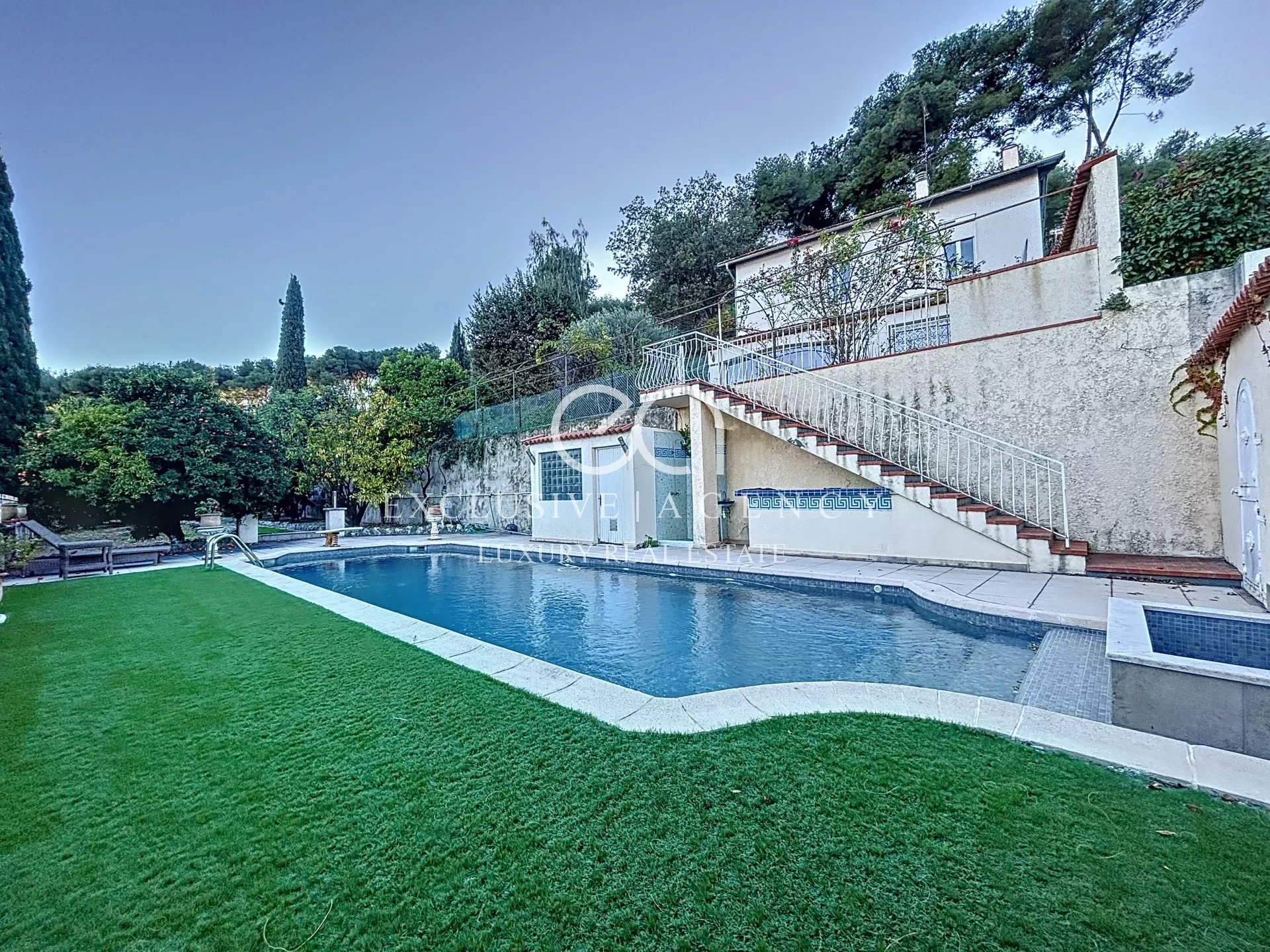 PROVENCAL VILLA 135 SQM WITH POOL POOL HOUSE
