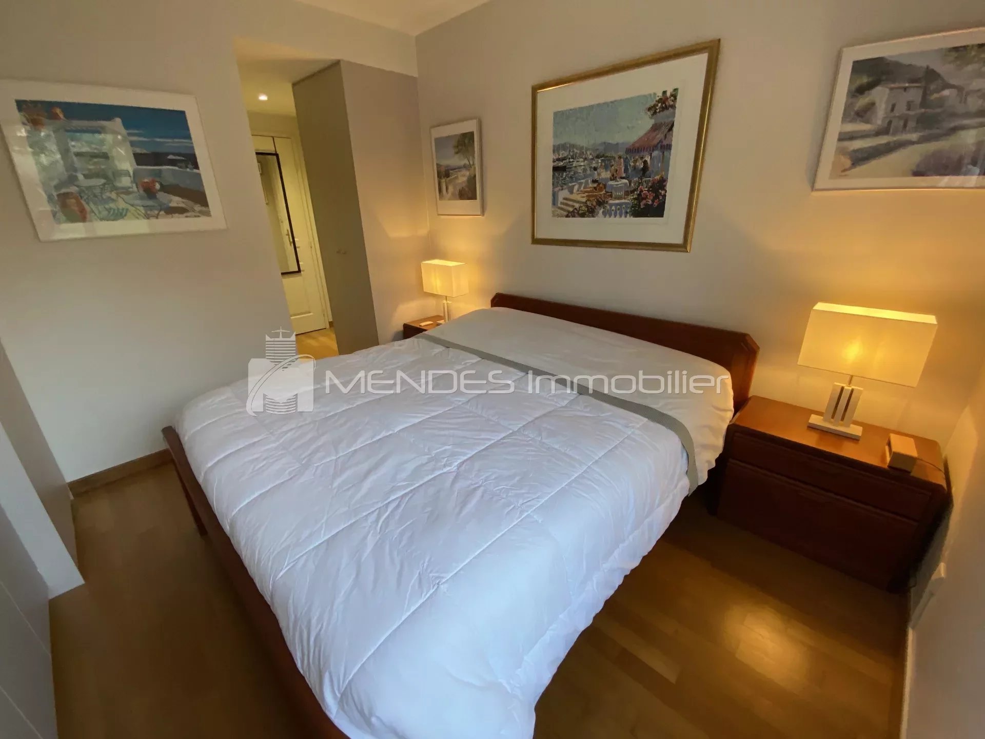 IN LUXURY BUILDING WITH POOL BIG 2/3 ROOMS APARTMENT