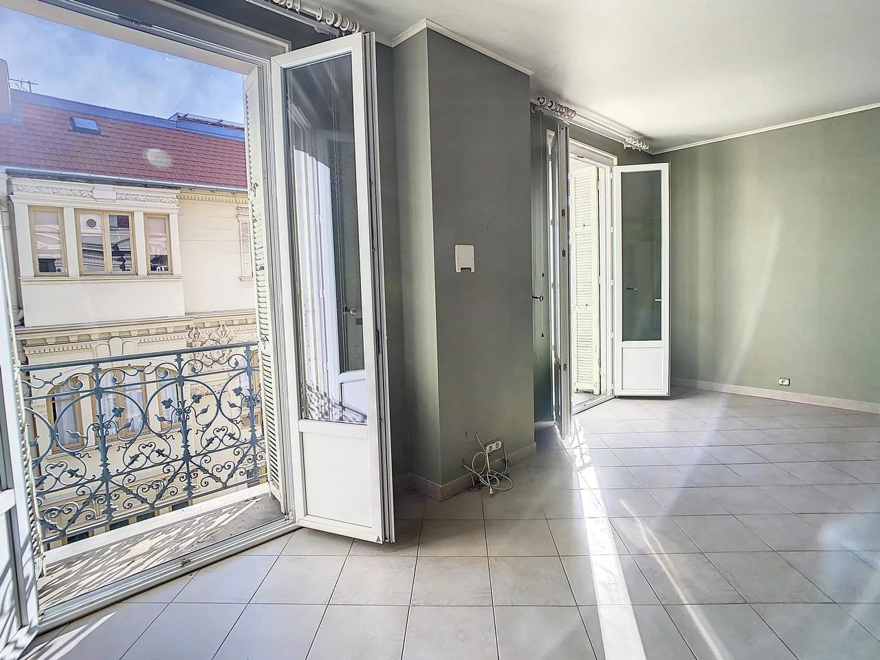 Appartement  1 Rooms 110m2  for sale   690 000 €