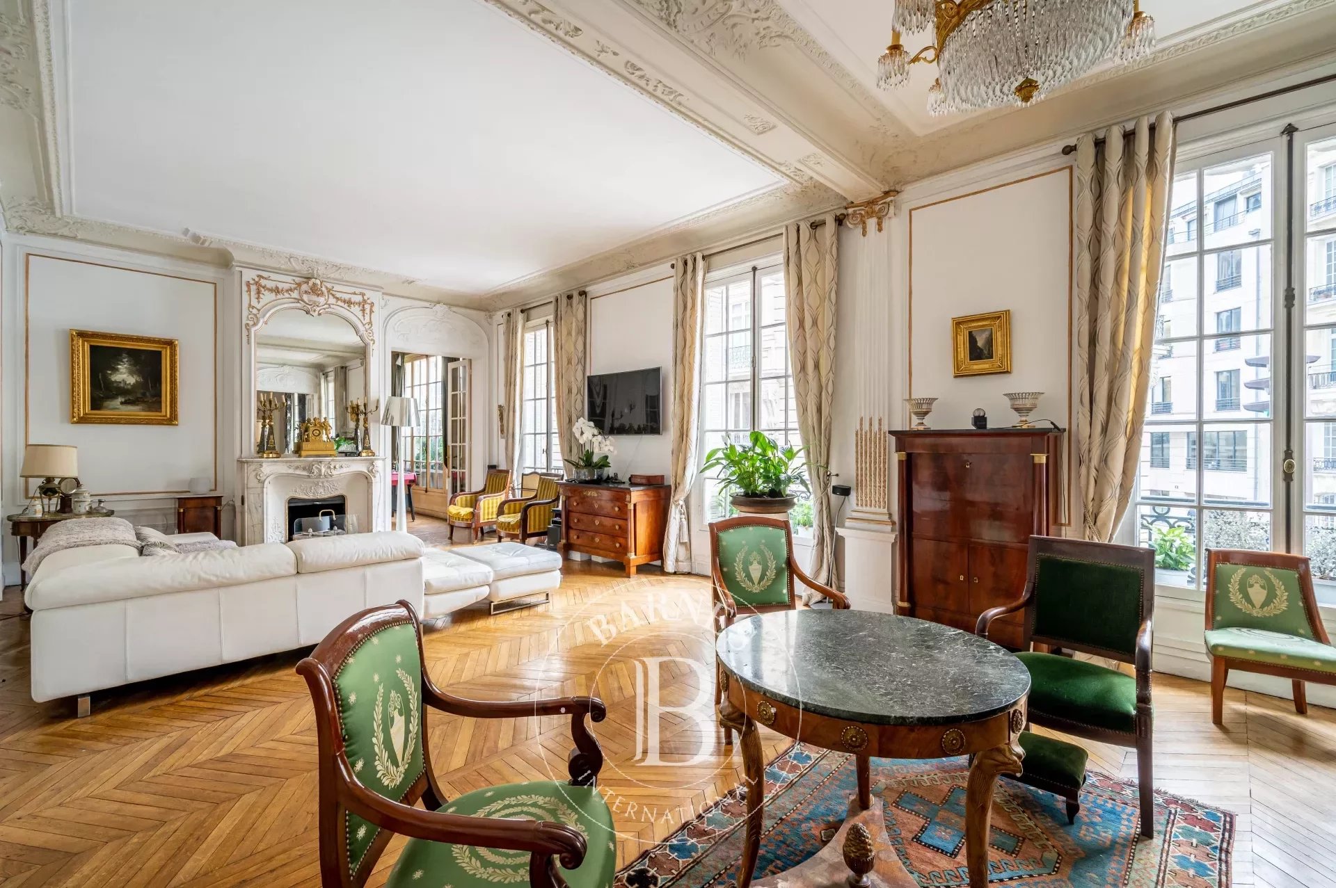 Paris 16 - Place d'Iéna - Appartement familial et de réception - 5 chambres