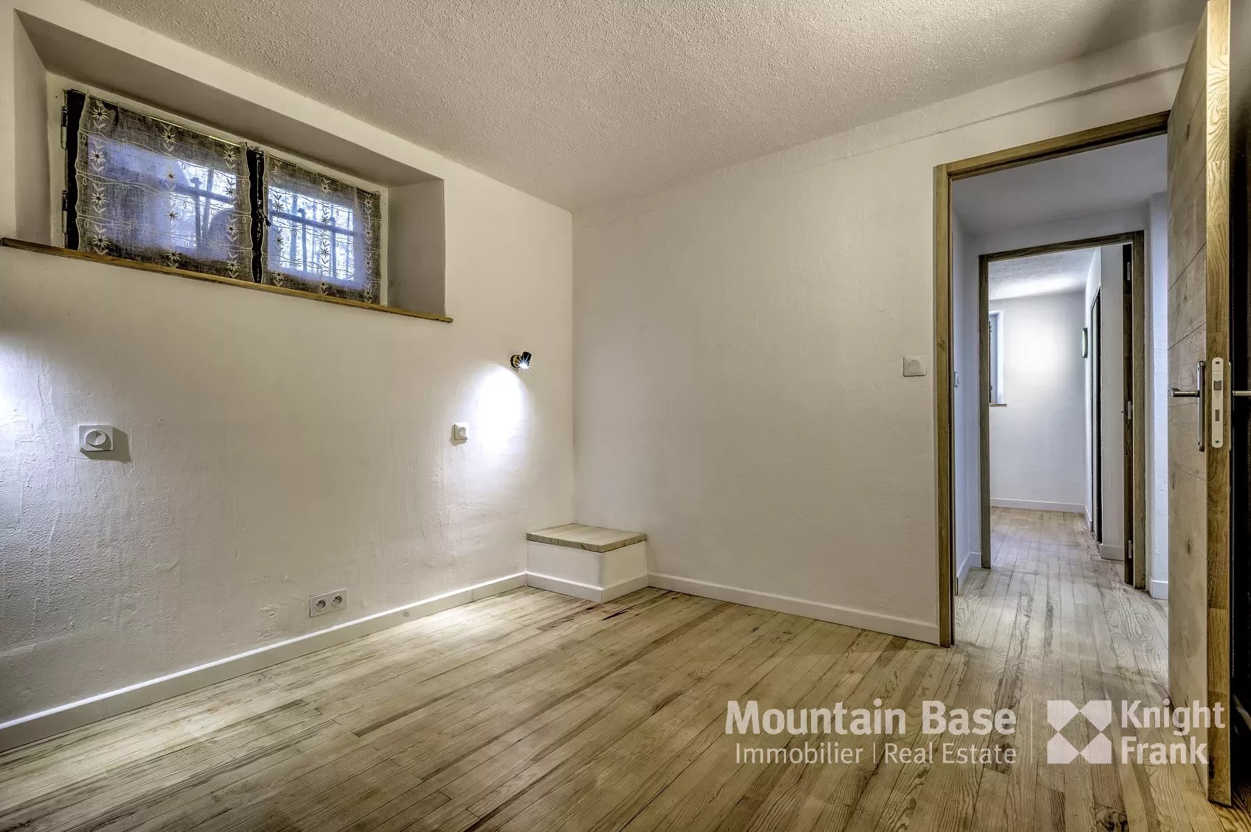 Photo of Large renovated three bedroom apartment