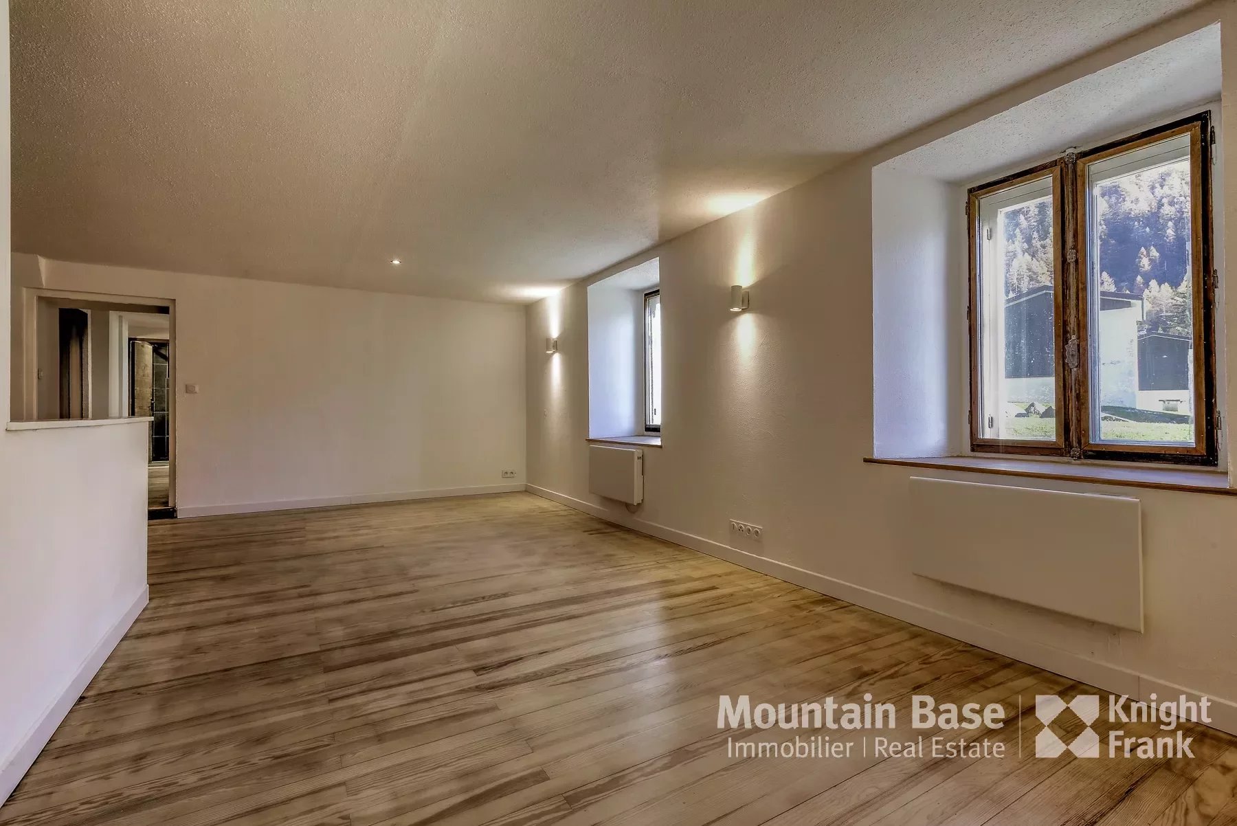 Photo of Large renovated three bedroom apartment