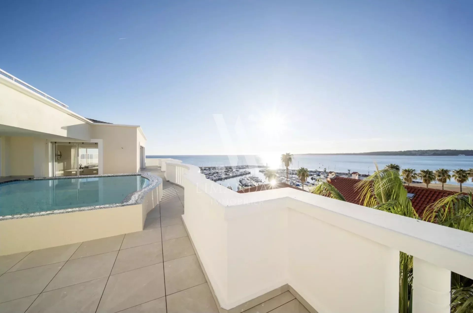 Cannes Palm Beach -  villa-toit 500 m2, terrasses 200 m2, solarium, piscine privée