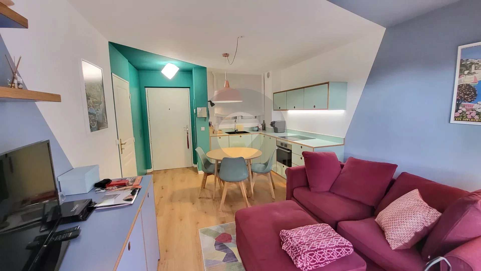Roquebrune - 2 bedroom apartment - terrace - garage
